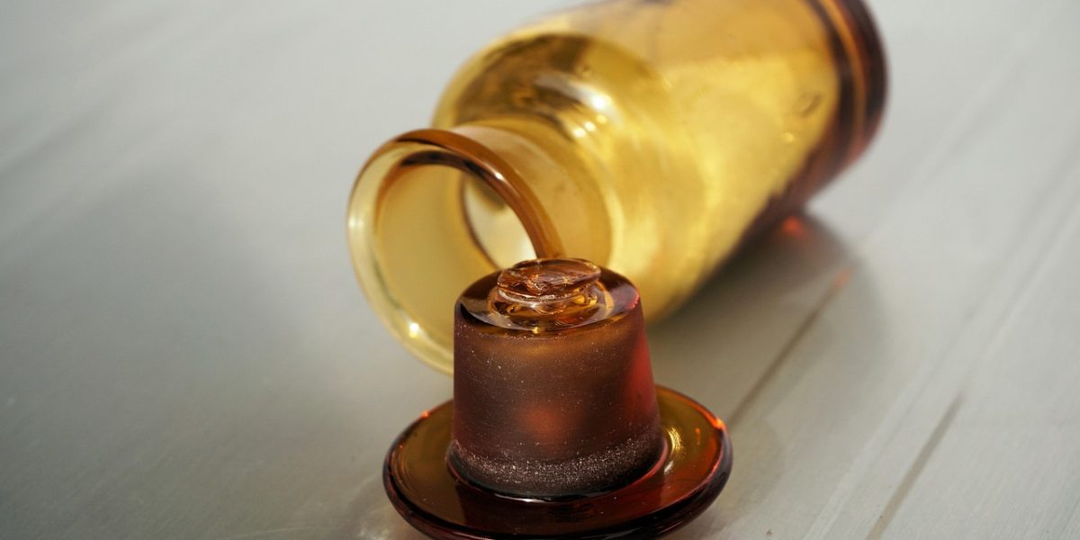 bottle-1503897_1280.jpg - StirileCorecte