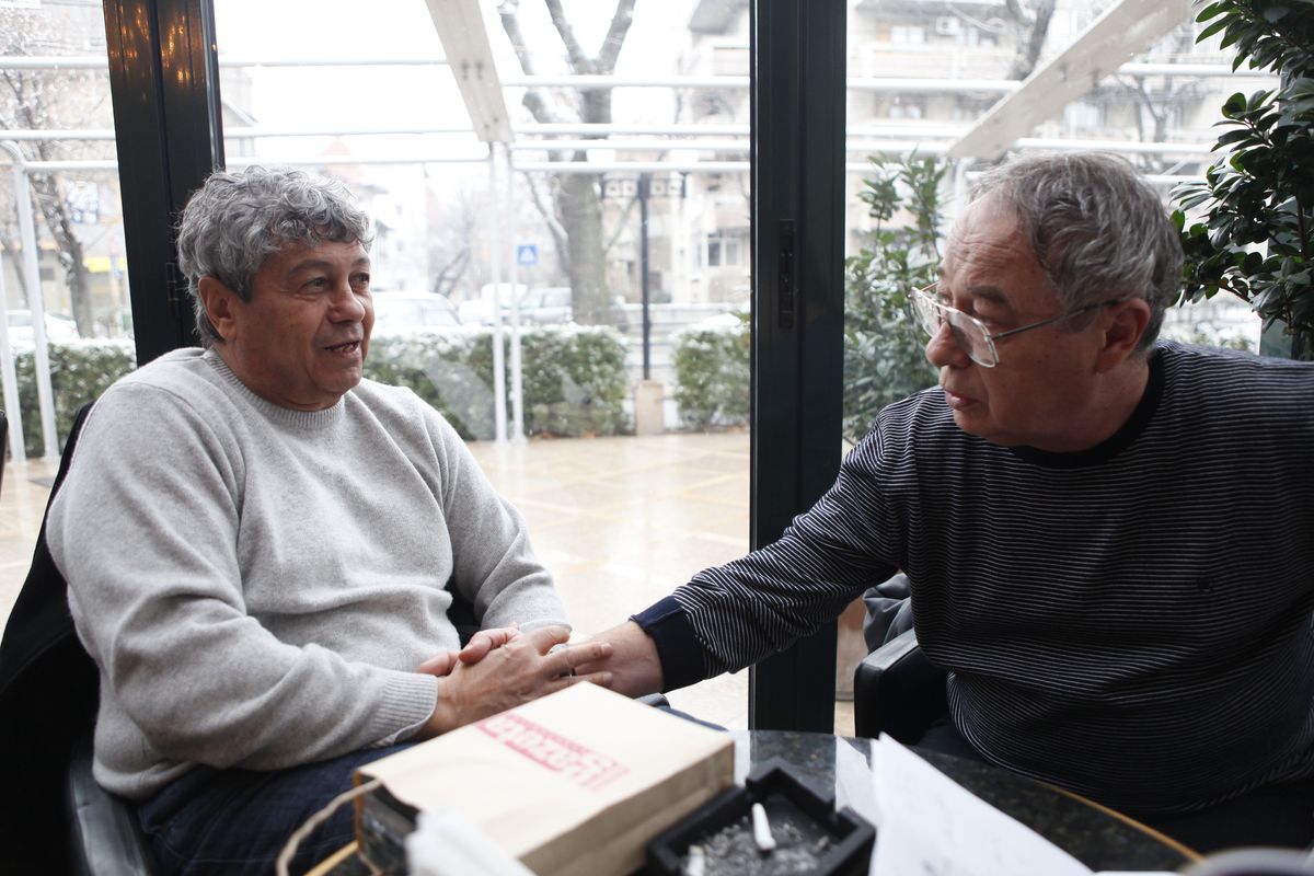 Mircea Lucescu pleacă în Belgia pentru o a doua opinie medicală Selecționerul naționalei de fotbal a României, Mircea Lucescu, în vârstă de 80 de ani, a fost externat din spital, dar va călători săptămâna viitoare la Bruxelles pentru a consulta un specialist de renume mondial