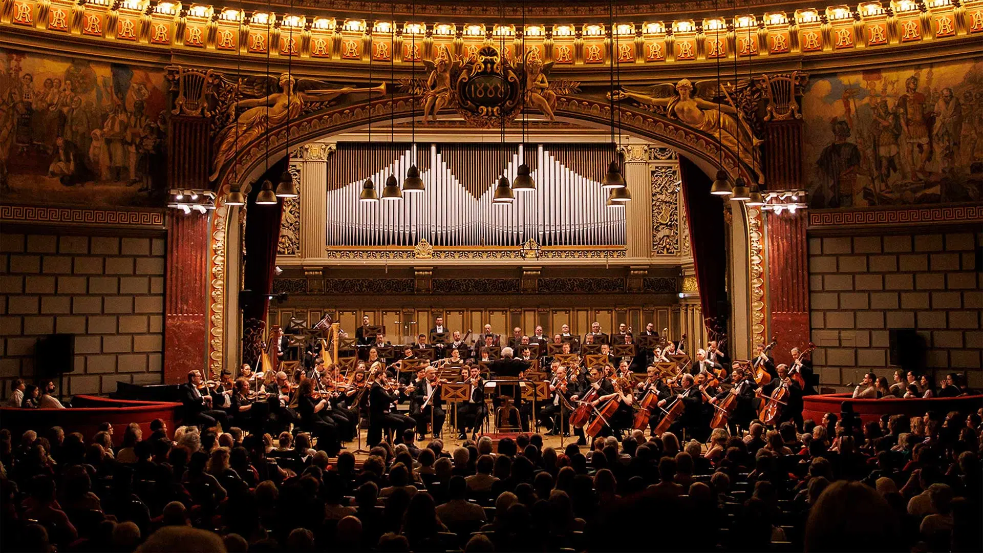 Concert de excepție la București: Zee Zee și Duncan Ward aduc o seară memorabilă pe scena Filarmonicii George Enescu Orașul se pregătește pentru un eveniment de excepție în peisajul muzical românesc