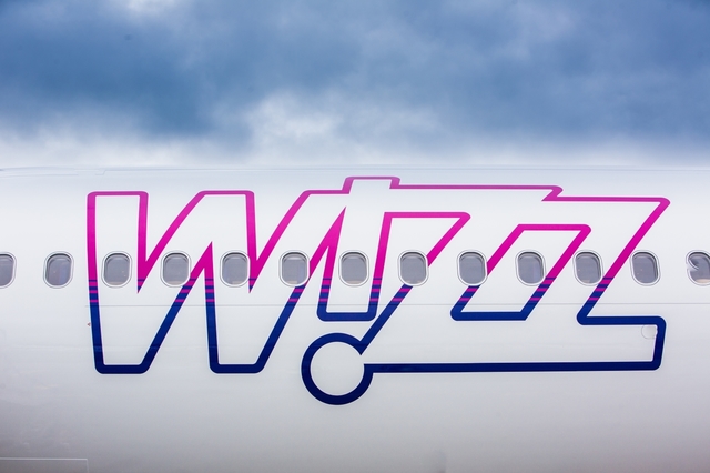 wizz-air-airplane.jpg - StirileCorecte