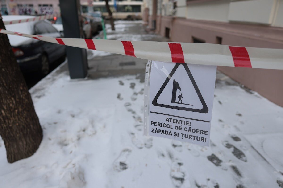 Prognoza meteo: Ninsori până la sfârșitul săptămânii, temperaturi scăzute în București
