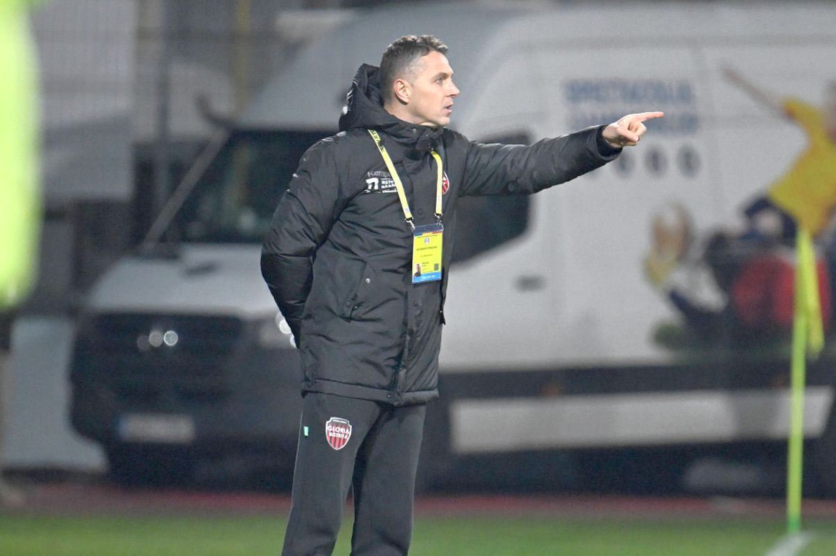 Argeș învinge Gloria Bistrița după un meci dramatic în „sferturile” Cupei României FC Argeș a învins Gloria Bistrița cu scorul de 3-2, într-un meci dramatic disputat în „sferturile” Cupei României Betano