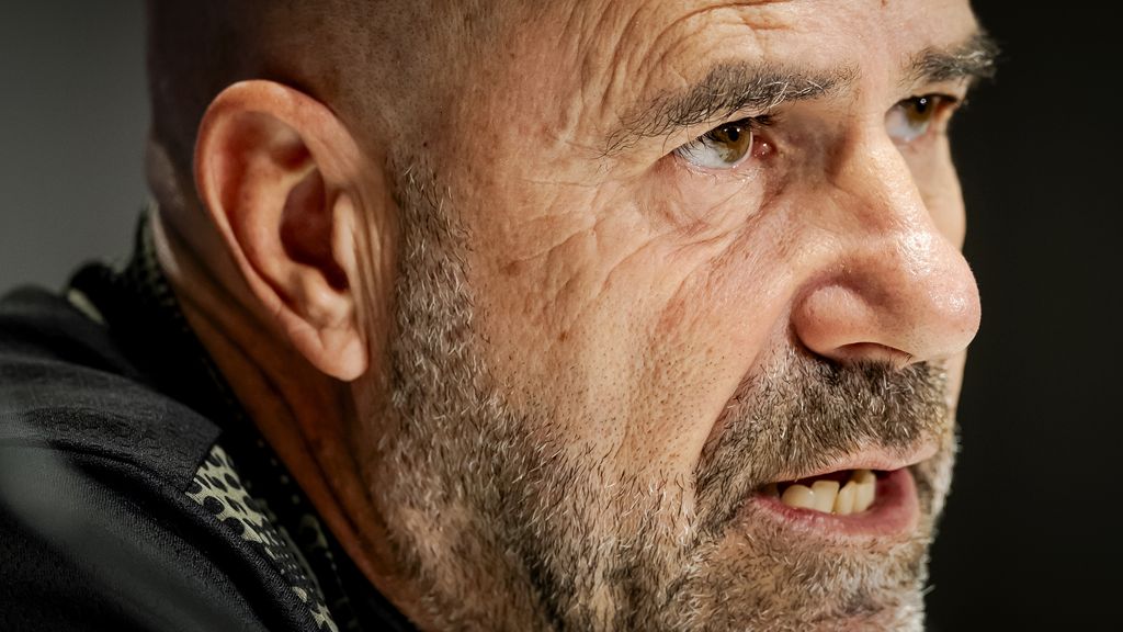 PSV Eindhoven, la un pas de titlu în Olanda: Bosz trebuie să „tragă” de echipă Echipa PSV Eindhoven se pregătește să adauge cel de-al 27-lea titlu de campioană în palmaresul său