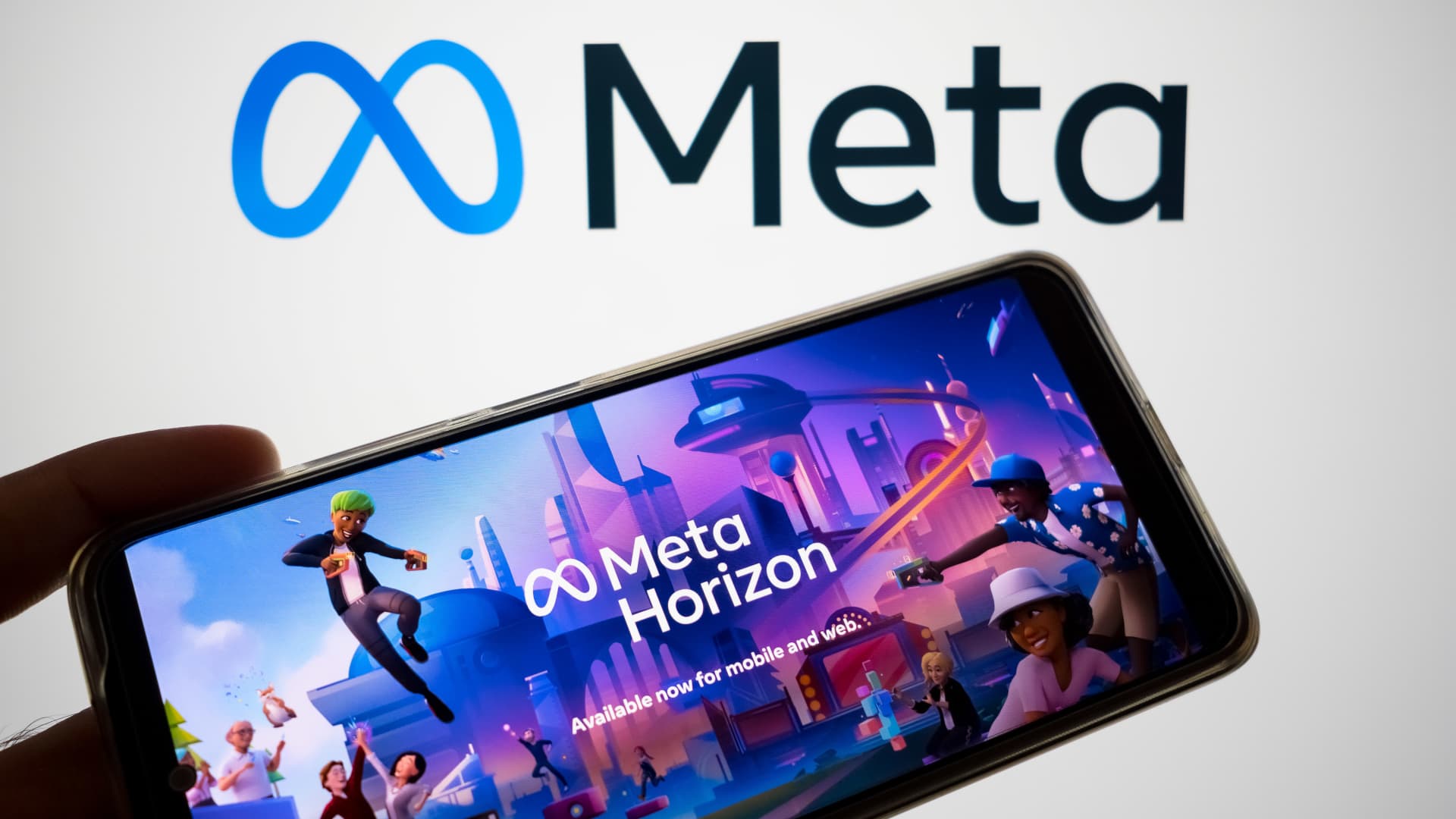 Meta închide horizon worlds: Dezamăgire în metaverse