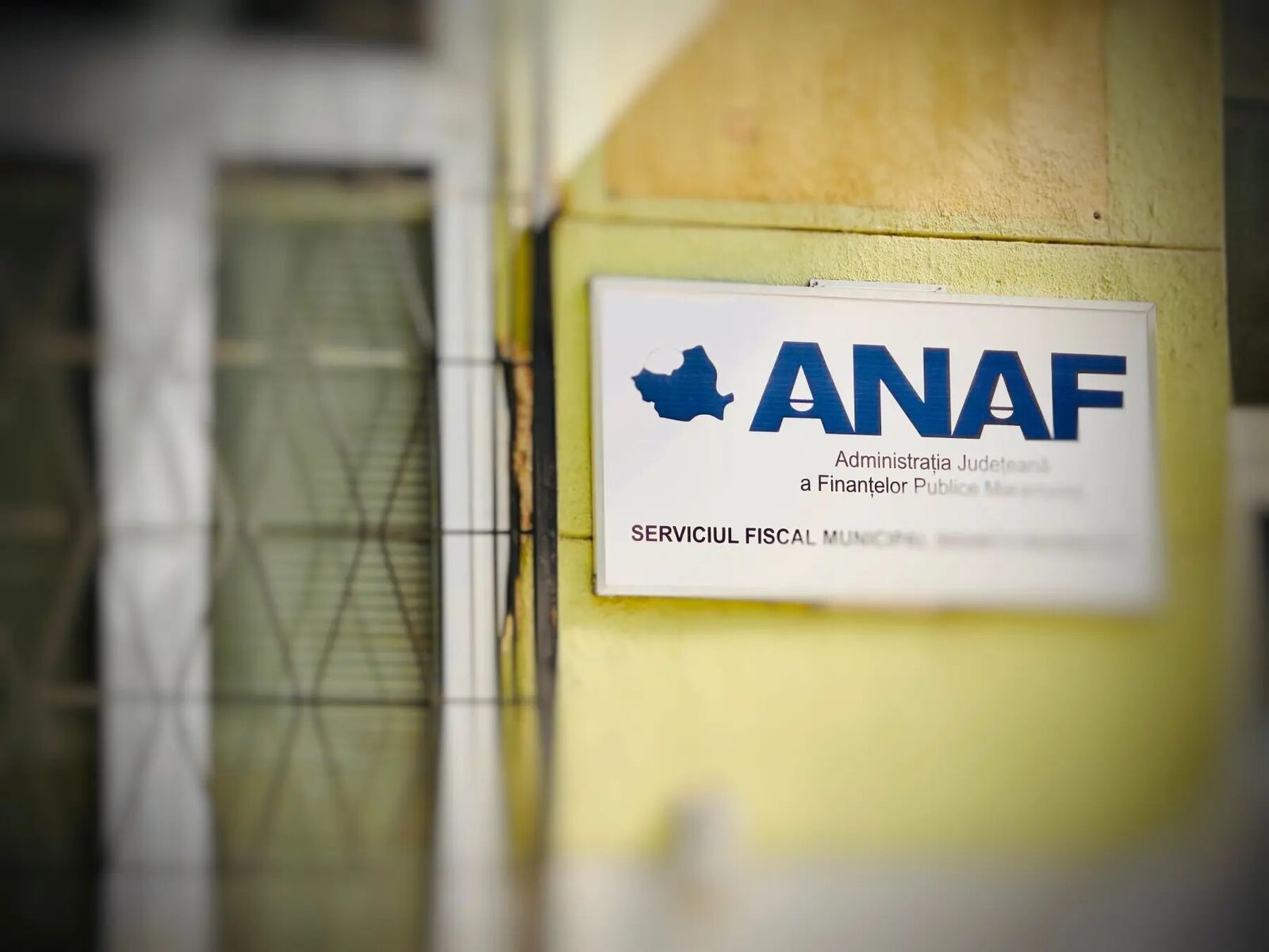 ANAF Detaliază Obligațiile Fiscale pentru Firmele și Contribuabilii Români în Martie 2026 Agenția Națională de Administrare Fiscală (ANAF) a făcut public calendarul obligațiilor fiscale pentru luna martie a anului 2026, oferind o perspectivă clară asupra termenelor limită și a tipurilor de raportări pe care firmele și ceilalți contribuabili trebuie să le respecte
