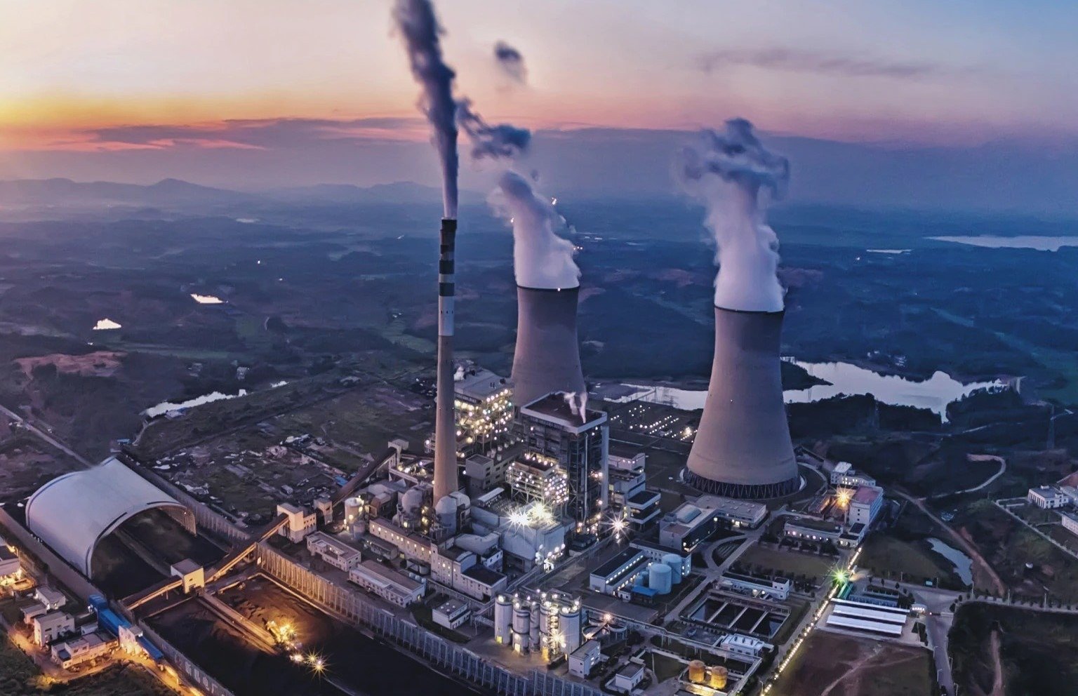 Italia se pregătește să revină la energia nucleară Guvernul italian, condus de premierul Giorgia Meloni, analizează posibilitatea de a relansa producția de energie nucleară în Italia, la aproape patru decenii după ce ultimul reactor nuclear a fost închis