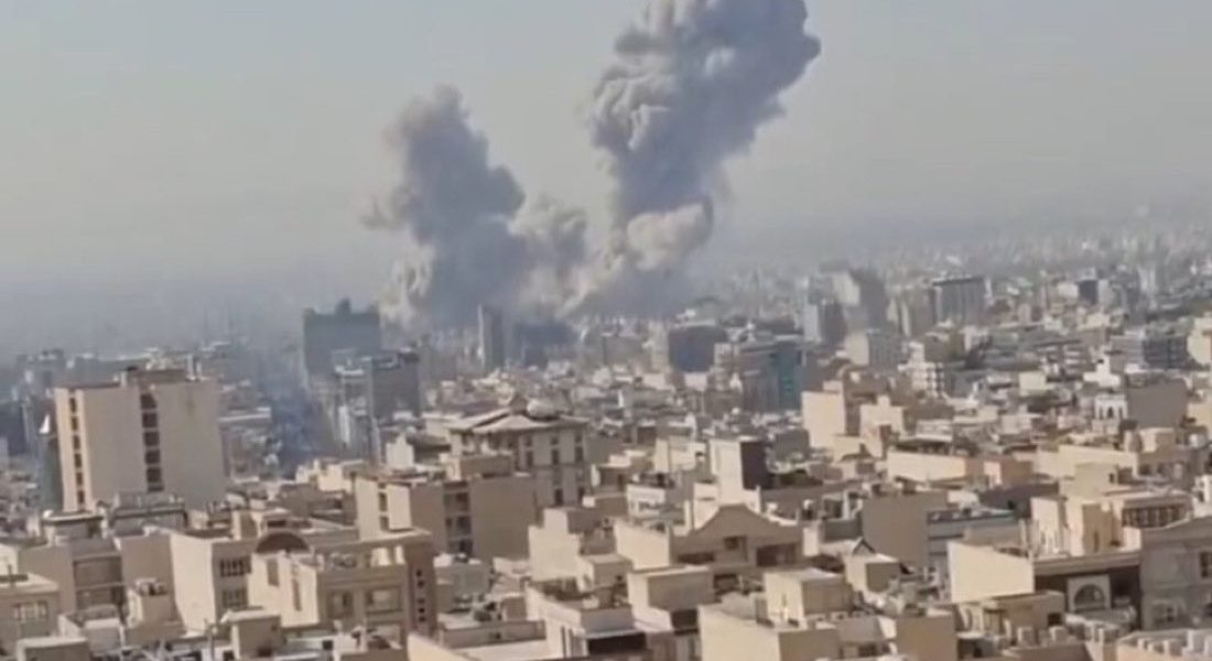 Trump semnalează o posibilă reducere a operațiunilor militare împotriva Iranului, dar tonul rămâne precaut Președintele american Donald Trump a sugerat vineri seară o „reducere treptată” a operațiunilor militare împotriva Iranului, deschizând o ușă spre o posibilă detensionare a conflictului din Orientul Mijlociu