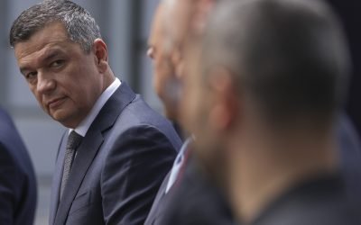 PSD decide viitorul guvernării: consultare internă în aprilie, scenarii multiple Partidul Social Democrat va organiza o consultare internă pe 20 aprilie pentru a decide dacă rămâne la guvernare sau se retrage din coaliție
