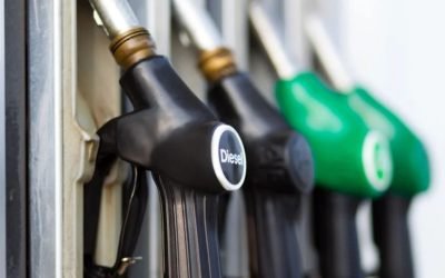 Motorina continuă să se scumpească: prețul urcă pentru a 17-a oară în martie Prețul motorinei a crescut cu 15 bani pe litru în benzinăriile Petrom din București, potrivit informațiilor din 28 martie