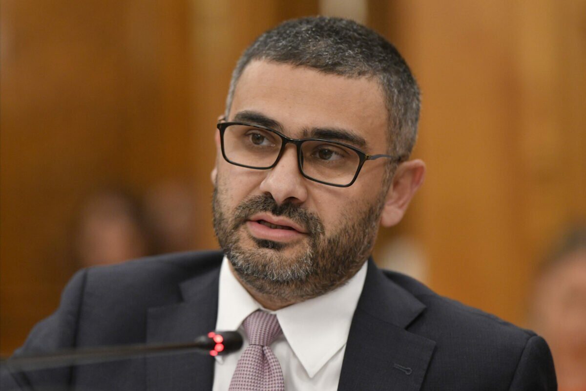Florin Manole, ministrul Muncii, a anunțat duminică, într-o intervenție la Antena 3, că Guvernul va prioritiza creșterea fondurilor pentru protecția socială în 2026, cu accent pe familiile vulnerabile, copiii cu dizabilități și pensionari