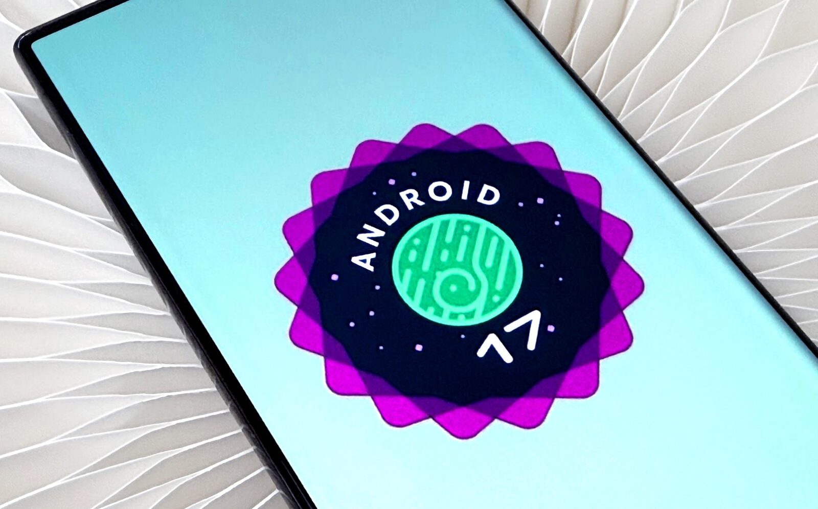 Android 17 vine cu îmbunătățiri importante pentru camera foto, vizând o experiență mai uniformă în aplicațiile sociale Noua versiune a sistemului de operare Android, numit provizoriu Android 17, aduce modificări semnificative în ceea ce privește funcționalitatea camerei foto, cu accent pe integrarea mai bună a acesteia în aplicațiile uzuale