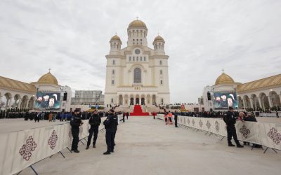 Patriarhul Daniel face apel pentru finanțarea picturii Catedralei Naționale Patriarhul Bisericii Ortodoxe Române, Daniel, a făcut un apel la credincioși pentru a sprijini financiar continuarea lucrărilor de pictură în mozaic ale Catedralei Naționale