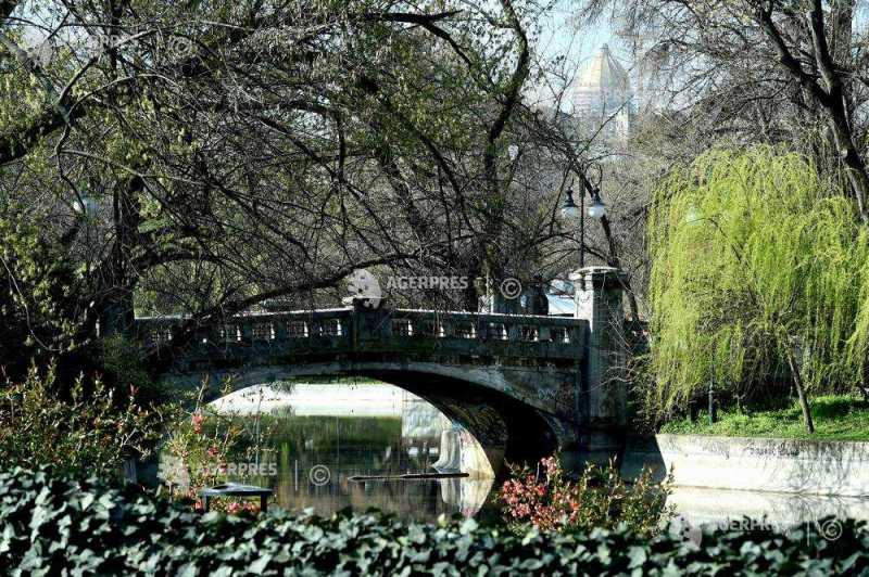 Vreme frumoasă în București, dar cu ceață pe alocuri, anunță meteorologii Bucureștenii se pot bucura de un weekend cu vreme plăcută, cu temperaturi peste cele specifice perioadei, potrivit prognozei Administrației Naționale de Meteorologie (ANM)