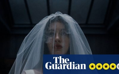 O nouă serie horror Netflix promite fiori reci, dar pune sub semnul întrebării și mariajul Noua producție Netflix, „Something Very Bad Is Going to Happen”, promite să țină telespectatorii cu sufletul la gură