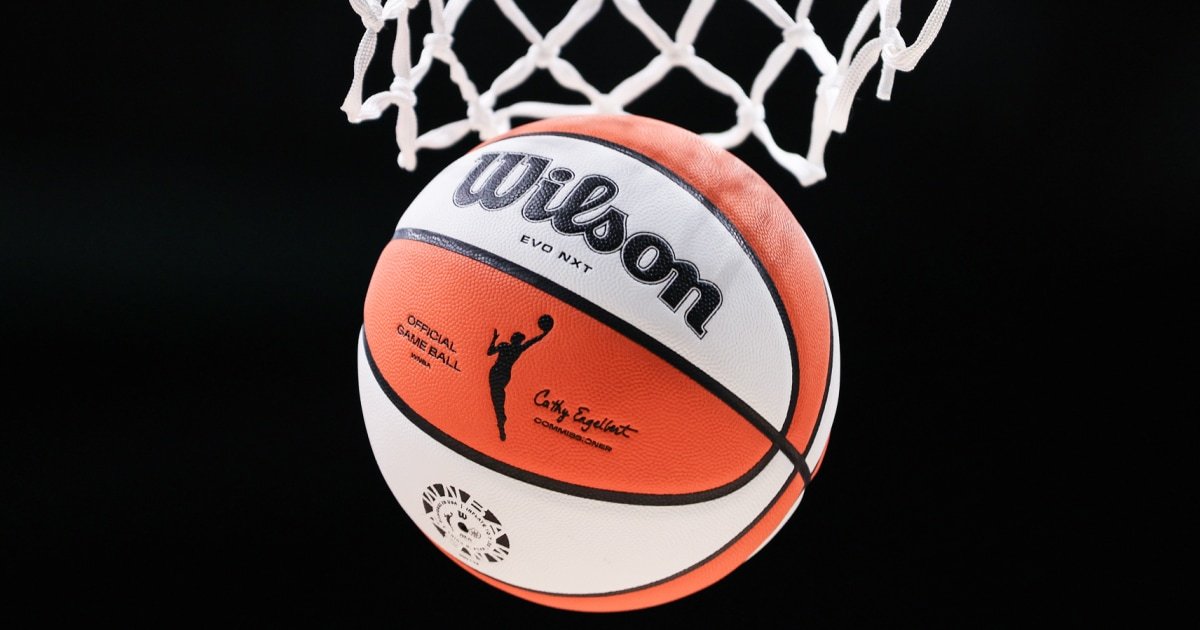 Negocieri tensionate în WNBA: Jucătoarele cer o cotă mai mare din venituri, liga răspunde New York – Liga profesionistă de baschet feminin din Statele Unite (WNBA) și Asociația Jucătoarelor (WNBPA) se află în negocieri intense pentru a ajunge la un acord de muncă colectivă, cu termen limită 10 martie, pentru a putea începe sezonul 2026 conform programării, pe 8 mai