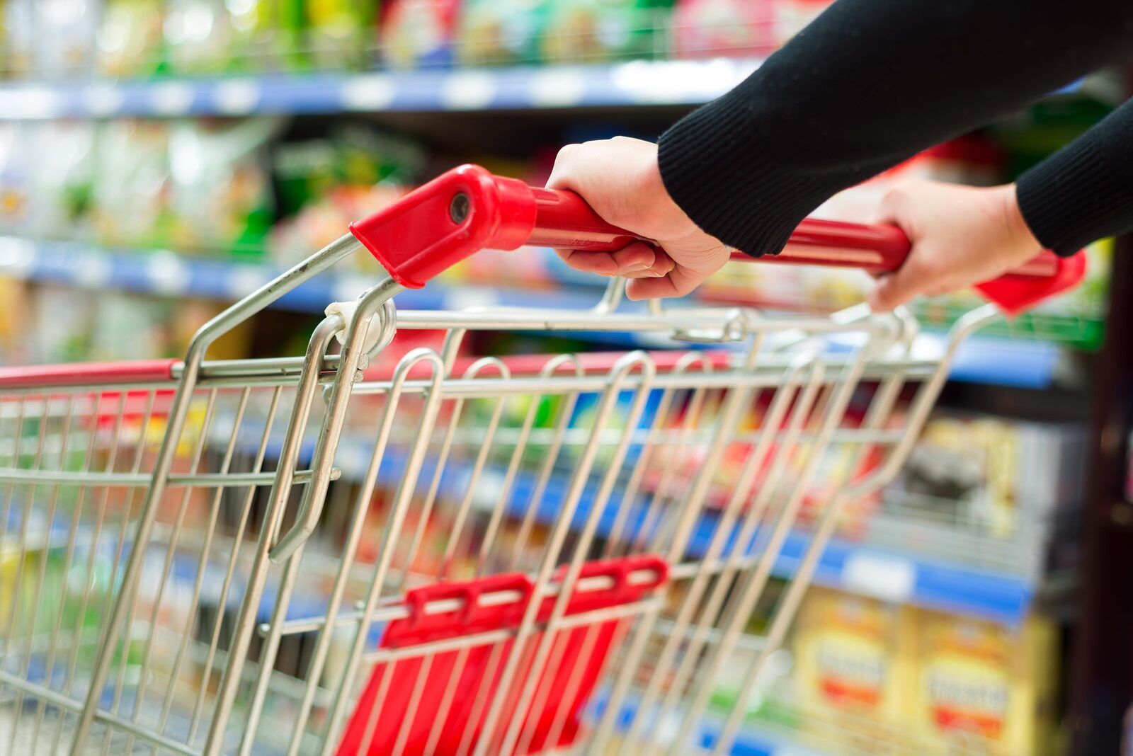 Miniștrii UE cer Comisiei Europene să relaxeze restricțiile de aprovizionare pe piața unică, pe fondul tensiunilor dintre retaileri și producători