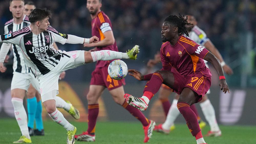 Juventus, din nou salvată in extremis: egal dramatic cu Roma Roma, Italia – Juventus a demonstrat încă o dată caracterul său, obținând un rezultat de egalitate spectaculos, 3-3, în deplasare cu Roma