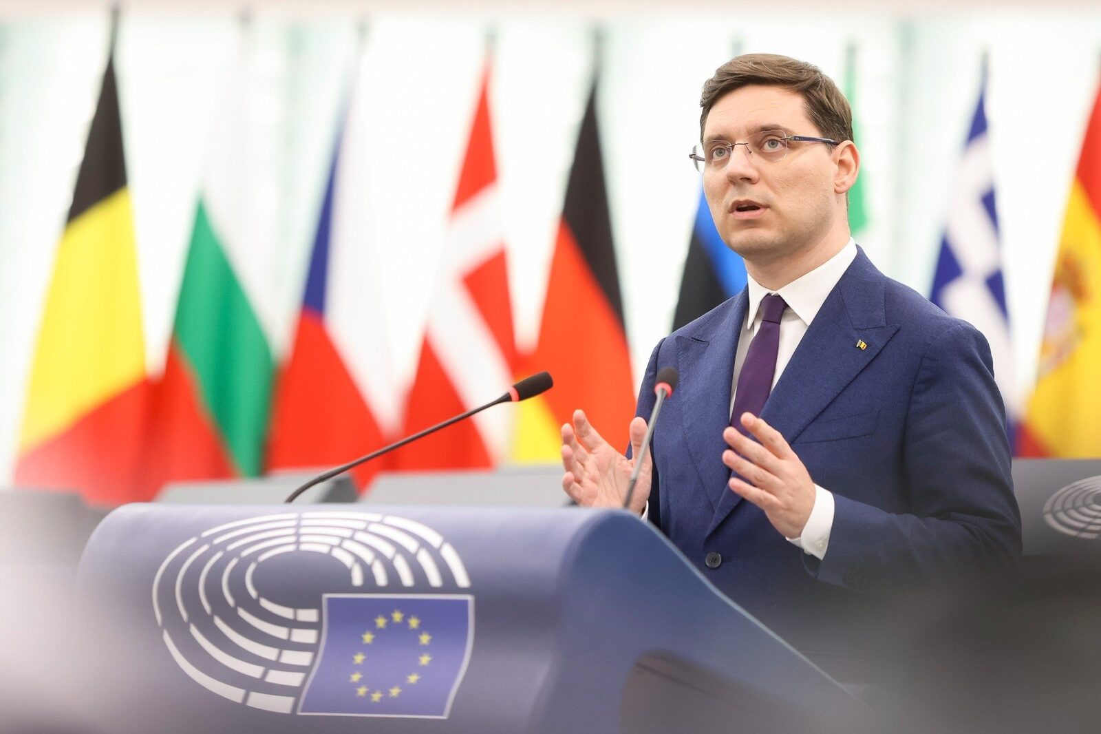 Criza din Orientul Mijlociu: Europarlamentarul Negrescu ridică semne de alarmă pentru cetățenii europeni Situația din Orientul Mijlociu se deteriorează rapid, iar un europarlamentar român trage un semnal de alarmă cu privire la siguranța cetățenilor europeni aflați în zonă