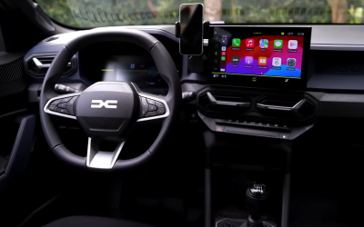 Dacia dezvăluie numele noului său crossover compact: Striker Dacia își extinde gama de modele cu un nou crossover de dimensiuni compacte, botezat oficial Striker
