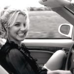Britney Spears, reținută în California pentru conducere sub influența alcoolului Britney Spears, cunoscută cântăreață de muzică pop, a fost arestată în California, conform înregistrărilor oficiale ale biroului șerifului din comitatul Ventura