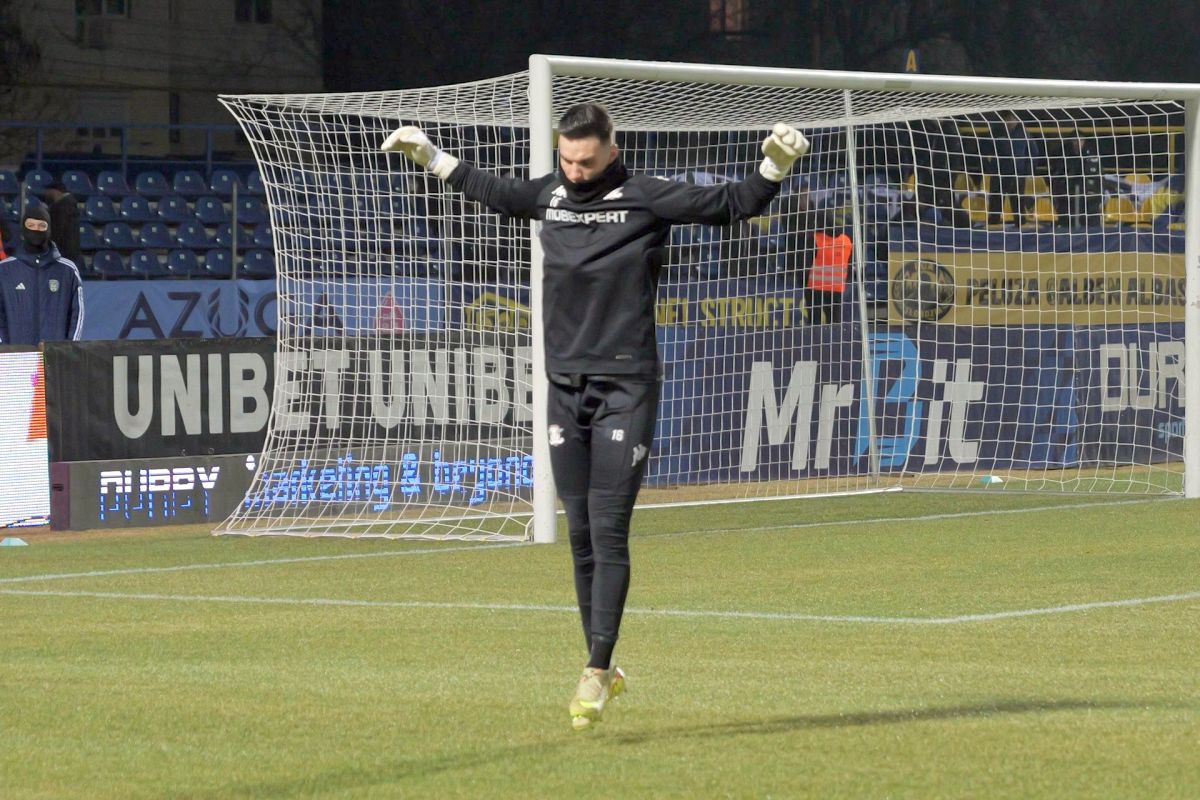Unirea Slobozia – Rapid: Meci crucial în lupta pentru play-off și evitarea barajului Seara aceasta, începând cu ora 19:30, scena fotbalistică românească se mută la Slobozia, unde Unirea o va înfrunta pe Rapid în ultimul meci al etapei a 29-a din Superliga