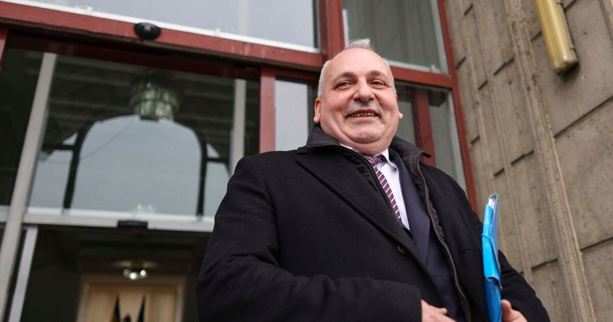 Ioan Viorel Cerbu, propus la șefia DNA, a primit aviz favorabil Secția pentru procurori a Consiliului Superior al Magistraturii (CSM) a avizat favorabil, cu unanimitate de voturi, propunerea ministrului Justiției pentru numirea lui Ioan Viorel Cerbu în funcția de procuror șef al Direcției Naționale Anticorupție (DNA)