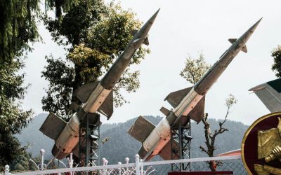 Tensiuni crescute în Orientul Mijlociu: Iranul amenință cu atacuri majore asupra bazelor americane Comandantul forțelor navale ale Gardienilor Revoluției din Iran, generalul Alireza Tangsiri, a declarat că forțele sale au lovit „ținte cheie” în trei baze aeriene americane din Emiratele Arabe Unite, Bahrain și Qatar