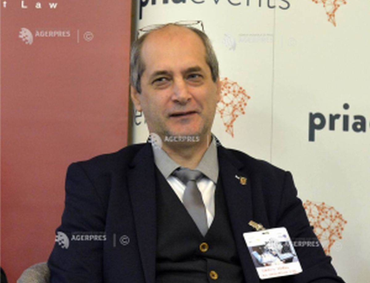 Mănescu: România, obligată să lanseze e-wallet până în 2026