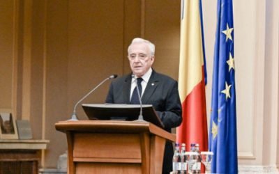 Isărescu: Conflictul din Orientul Mijlociu și Inflația, Preocupări Majore pentru BNR București – Guvernatorul Băncii Naționale a României (BNR), Mugur Isărescu, a avertizat că tensiunile din Orientul Mijlociu exercită presiuni asupra prețurilor energiei, cu potențialul de a afecta negativ evoluțiile economice