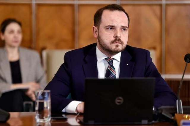 Bugetul de stat va finanța cabinete stomatologice în spitalele publice Ministrul Sănătății, Alexandru Rogobete, a anunțat recent că, odată cu aprobarea bugetului de stat pentru anul curent, va fi lansat și programul AP-STOMA