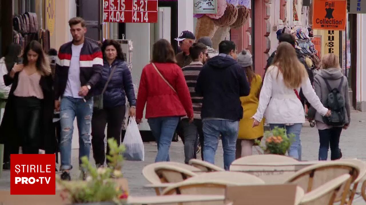 Prognoză meteo: Vremea se schimbă radical în următoarele zile Bucureștenii și locuitorii din sudul țării se pot bucura de temperaturi neobișnuit de ridicate în următoarele ore, dar schimbările vin rapid