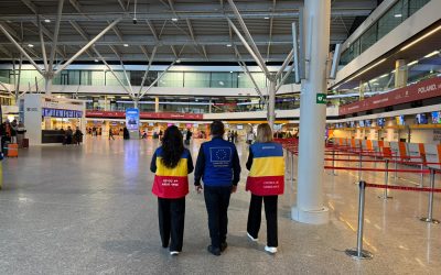 Români evacuați din Oman, cu sprijinul Uniunii Europene, ajung la București Două zboruri de evacuare din Oman, cu peste 350 de cetățeni la bord, au aterizat luni dimineață pe Aeroportul Otopeni