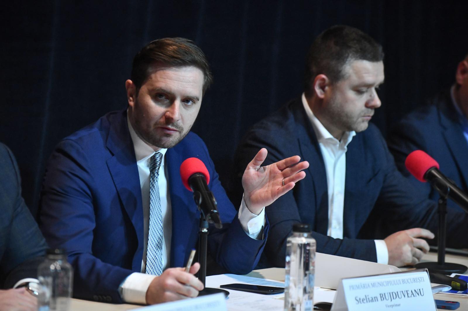 Bucureștiul vrea să combată graffiti-ul neautorizat prin măsuri concrete Viceprimarul Bucureștiului, Stelian Bujduveanu (PNL), a anunțat o serie de măsuri menite să reducă graffiti-ul neautorizat și să grăbească intervențiile de curățare a clădirilor din Capitală