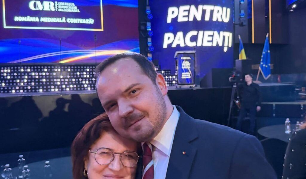 Ministrul Sănătății, Alexandru Rogobete, cheamă medicii la responsabilitate și încredere în sistem Ministrul Sănătății, Alexandru Rogobete, a ținut un discurs cu accente puternice la Gala Colegiului Medicilor din 2026, subliniind rolul crucial al medicilor în funcționarea sistemului de sănătate
