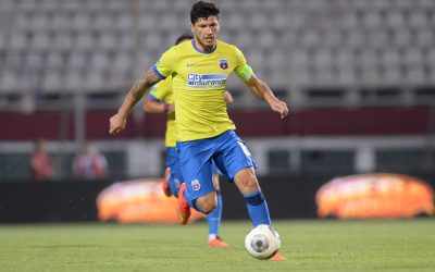 Cristi Tănase divorțează, după doi ani de mariaj Cristi Tănase, fostul căpitan al FCSB, a divorțat oficial de Adina Maria, la doi ani de la căsătorie