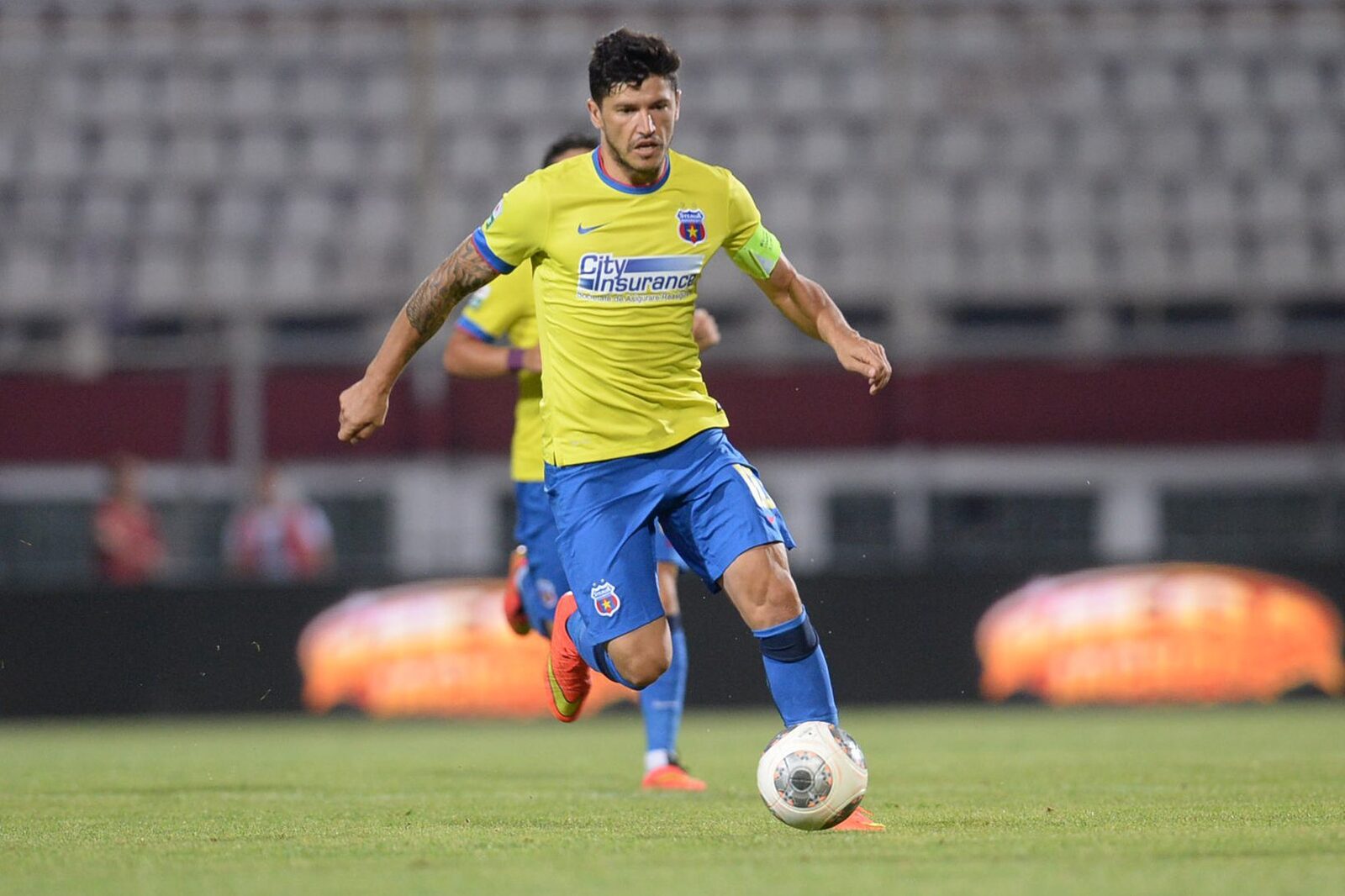 Cristi Tănase divorțează, după doi ani de mariaj Cristi Tănase, fostul căpitan al FCSB, a divorțat oficial de Adina Maria, la doi ani de la căsătorie