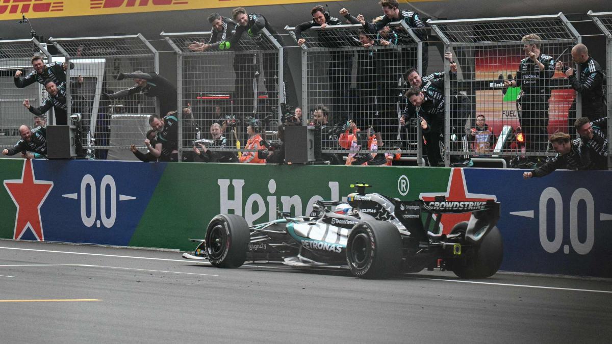 Mercedes domină competiția cu șase victorii, urmată de Ferrari și McLaren Mercedes-Benz continuă să fie echipa cu cele mai mari succese în cadrul competiției de Formula 1, acumulând un total de șase victorii