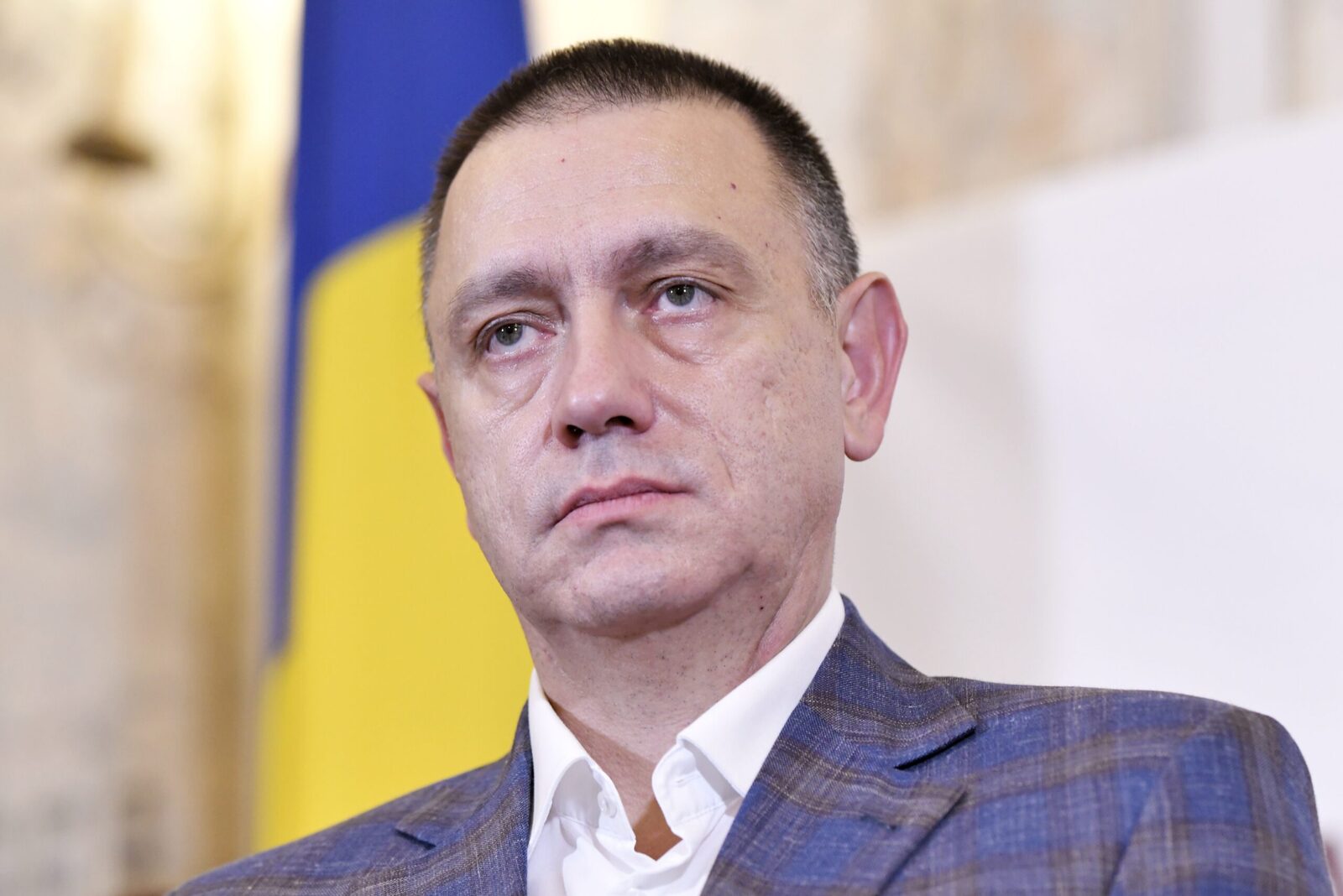 Fifor acuză guvernul că ignoră românii blocați în zona de conflict Deputatul PSD Mihai Fifor a lansat un atac dur la adresa premierului Ilie Bolojan, acuzându-l că nu gestionează corespunzător situația cetățenilor români blocați în zona de conflict
