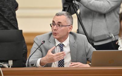 USR cere respingerea nominalizărilor pentru șefia marilor parchete Deputatul USR Stelian Ion a criticat dur propunerile Ministerului Justiției pentru funcțiile de conducere ale Parchetului General și DNA
