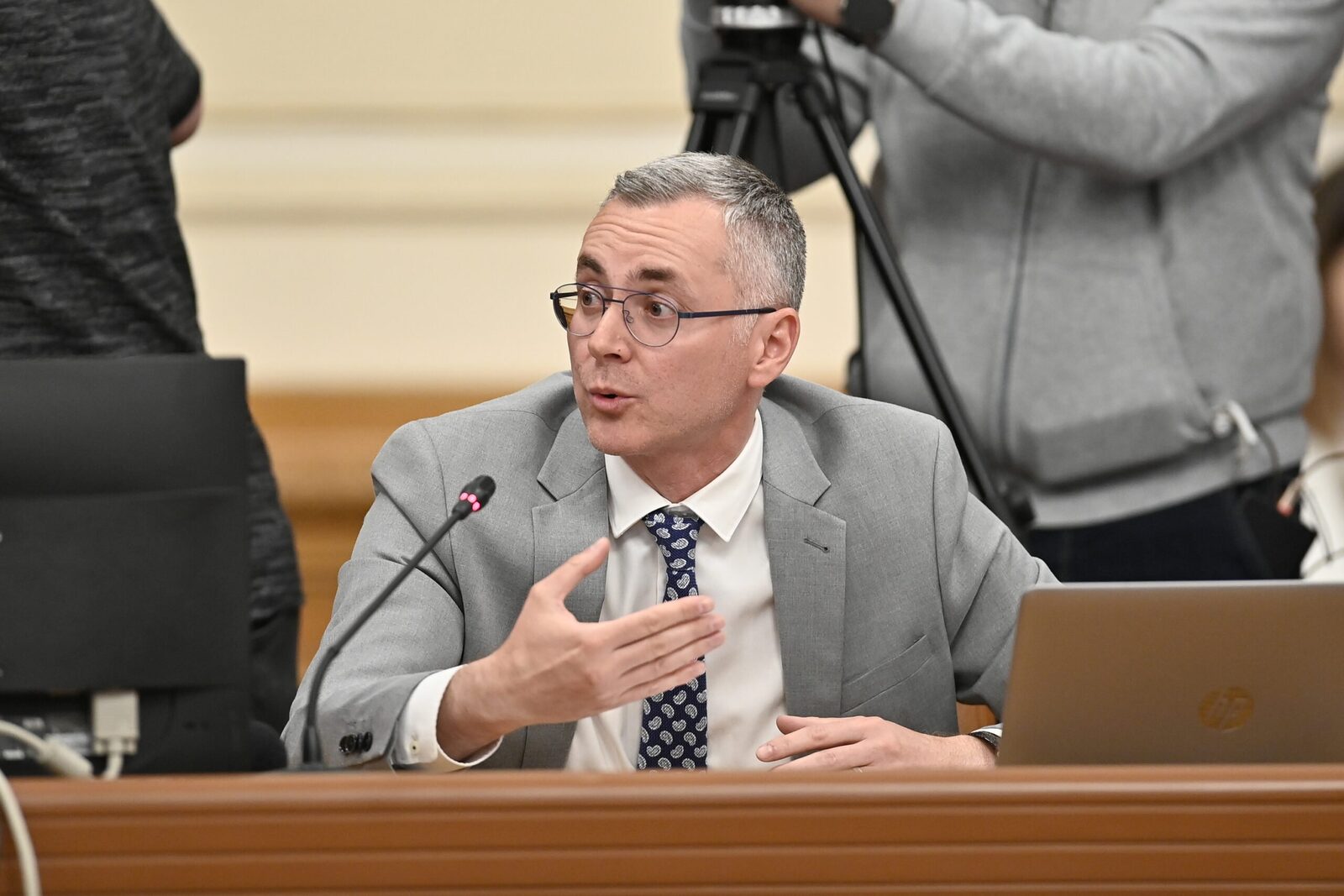 USR cere respingerea nominalizărilor pentru șefia marilor parchete Deputatul USR Stelian Ion a criticat dur propunerile Ministerului Justiției pentru funcțiile de conducere ale Parchetului General și DNA
