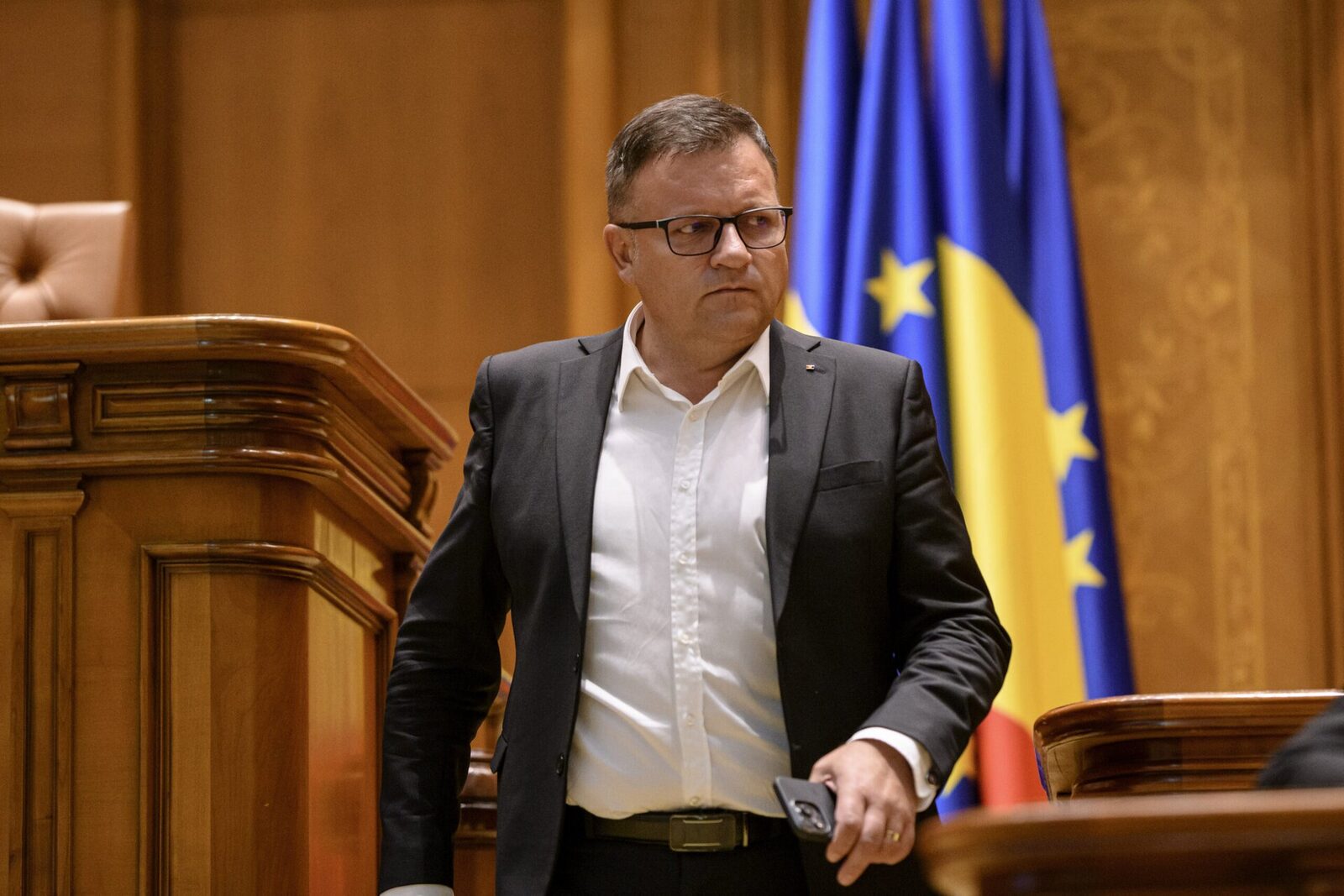 Scandalul cărnii din Brazilia: Deputat PSD acuză guvernul de ignorarea riscurilor Un scandal major a izbucnit după ce un deputat PSD a acuzat guvernul de ignorarea riscurilor legate de importurile de carne din Brazilia