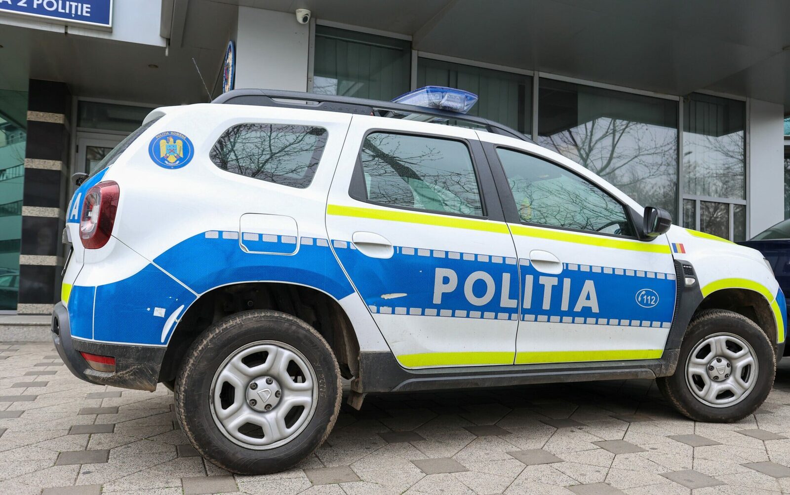 Tânără din Olt, acuzată că a inventat o campanie de hărțuire online Un scandal zguduie județul Olt după ce o tânără este acuzată că ar fi orchestrat o înșelătorie elaborată, implicând acuzații false de hărțuire online la adresa unui cadru didactic