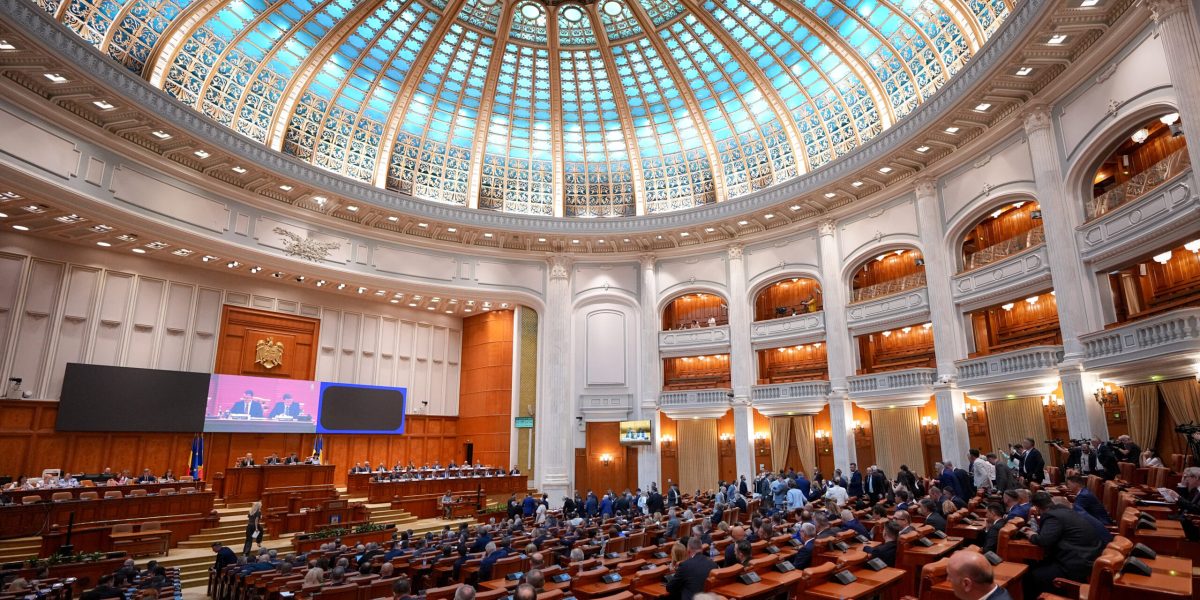 Proiect de lege privind diurnele magistraților, inițiat de USR, stârnește controverse Un proiect de lege, propus în decembrie 2025 de un grup de deputați, vizează modificarea modului în care sunt calculate diurnele magistraților