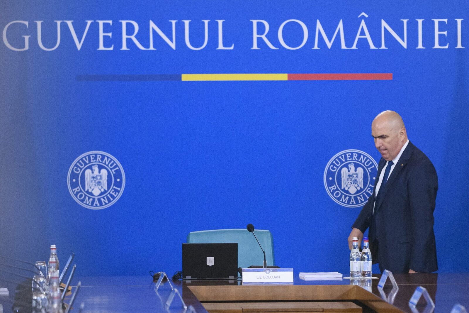 Ședință de urgență la Palatul Victoria pe fondul tensiunilor din Orientul Mijlociu Premierul Ilie Bolojan a convocat o ședință de urgență la Palatul Victoria, care va începe la ora 9:30