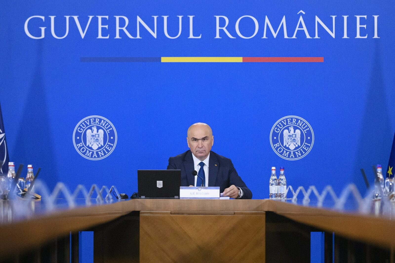 Guvernul Bolojan ia măsuri pentru a accelera absorbția fondurilor PNRR Premierul Ilie Bolojan a convocat o reuniune de lucru pentru a evalua progresul României în absorbția fondurilor din Planul Național de Redresare și Reziliență (PNRR)