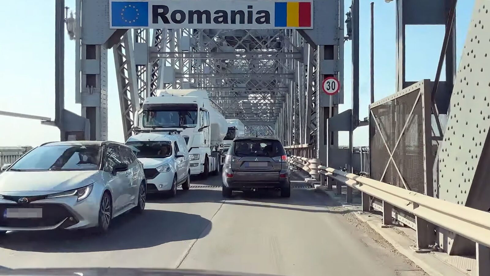Podul Prieteniei se închide temporar