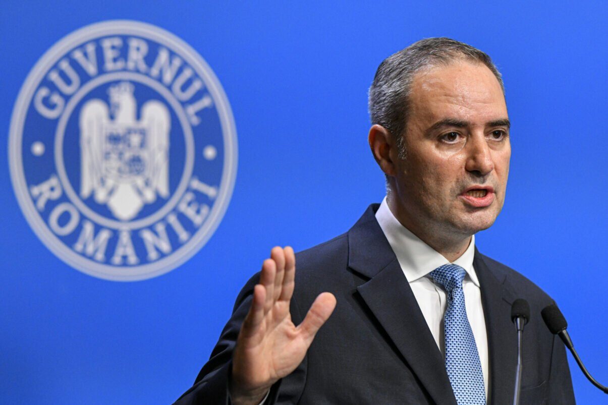Ministrul Finanțelor: România trece printr-o tranziție economică deliberată, cu costuri de suportat Ministrul Finanțelor a explicat pașii pe care România îi face în contextul încetinirii economice și al recesiunii tehnice înregistrate în 2025