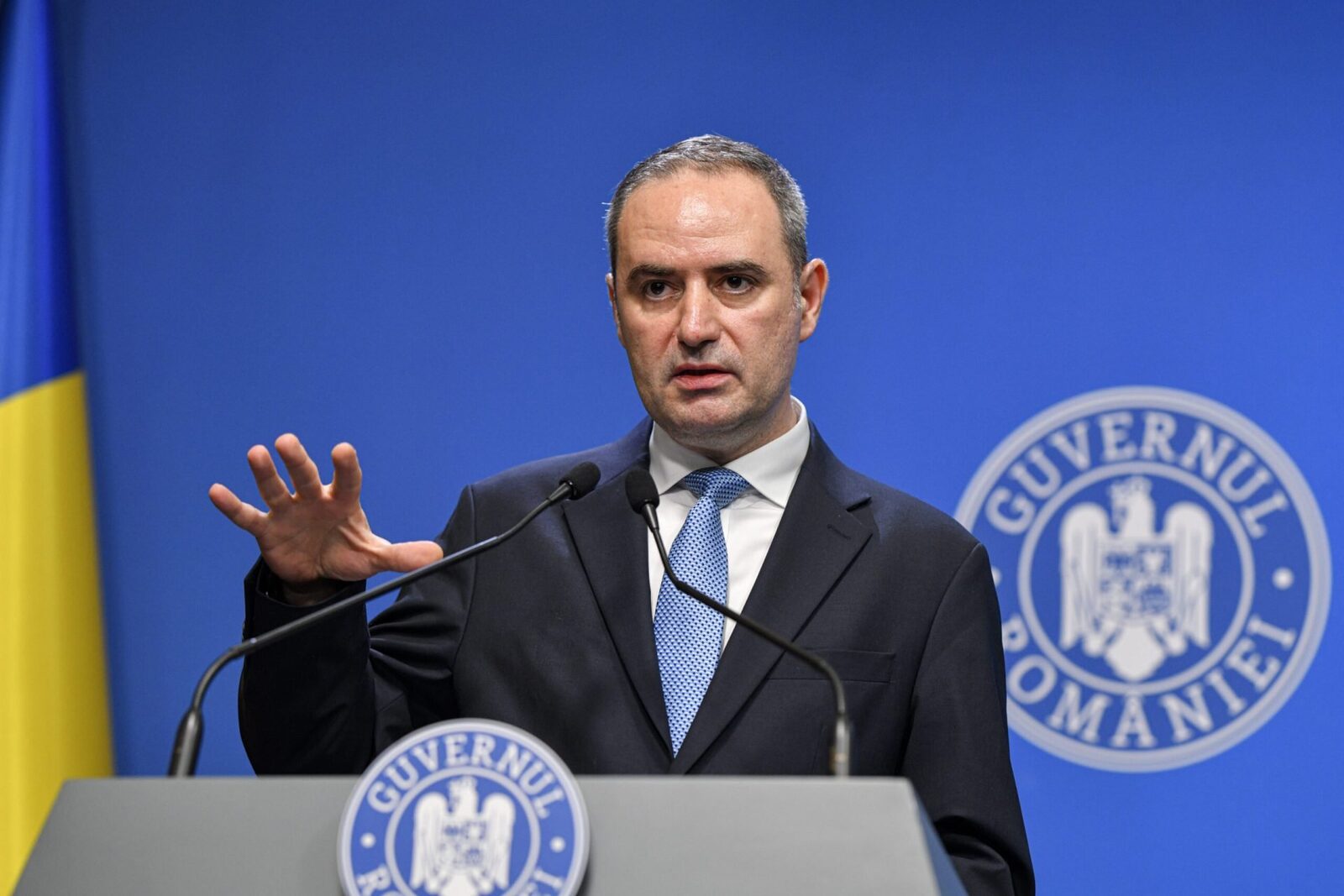 Guvernul pregătește un mecanism pentru a stabiliza prețurile la carburanți Ministerul Finanțelor intenționează să introducă o ordonanță de urgență pentru a regla prețurile carburanților