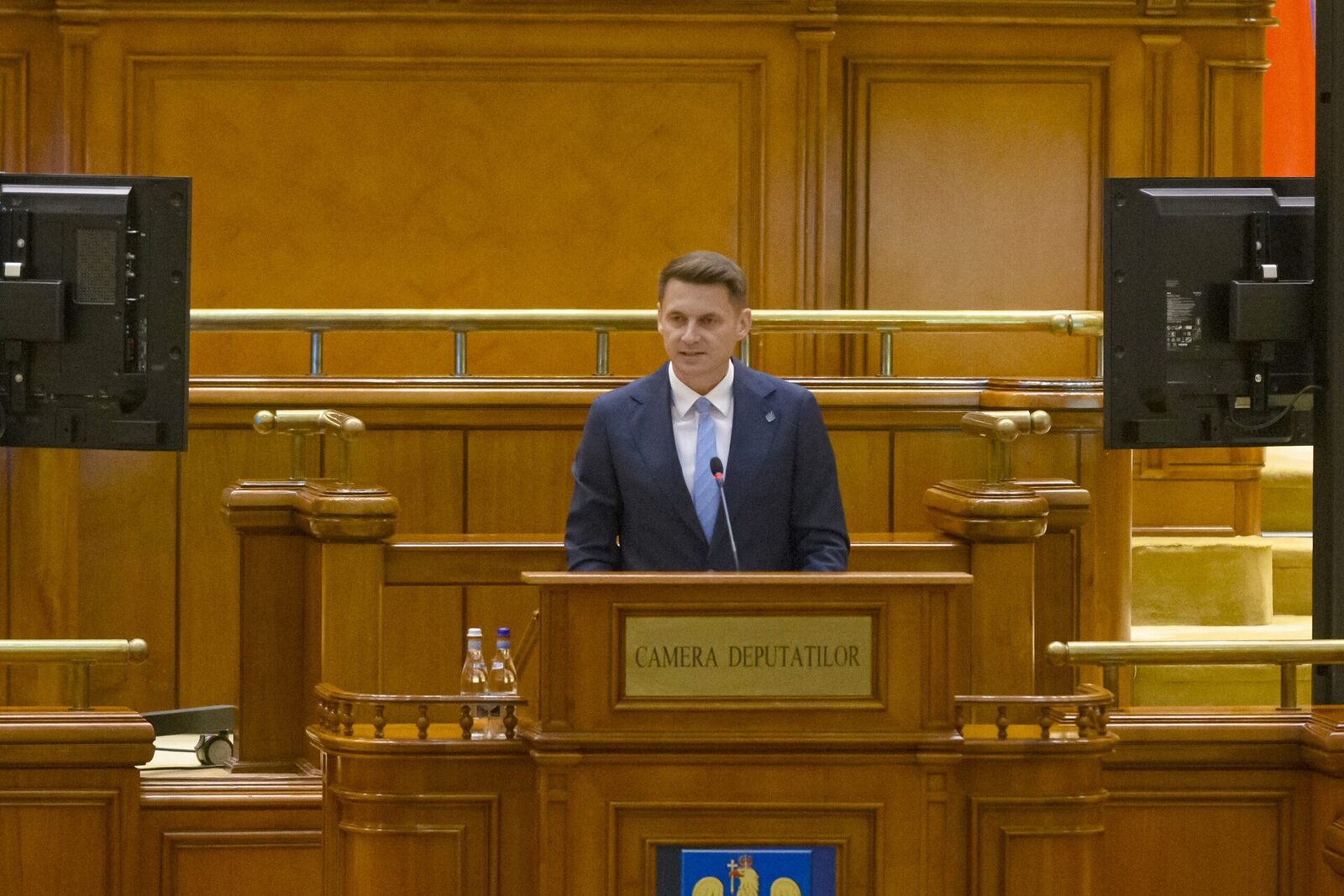 Abrudean, despre șefia SRI: „Nu cred că există om politic care ar refuza o astfel de propunere” Președintele Senatului, Mircea Abrudean, a declarat sâmbătă că nu a discutat cu președintele Nicușor Dan despre o eventuală numire în fruntea Serviciului Român de Informații (SRI)