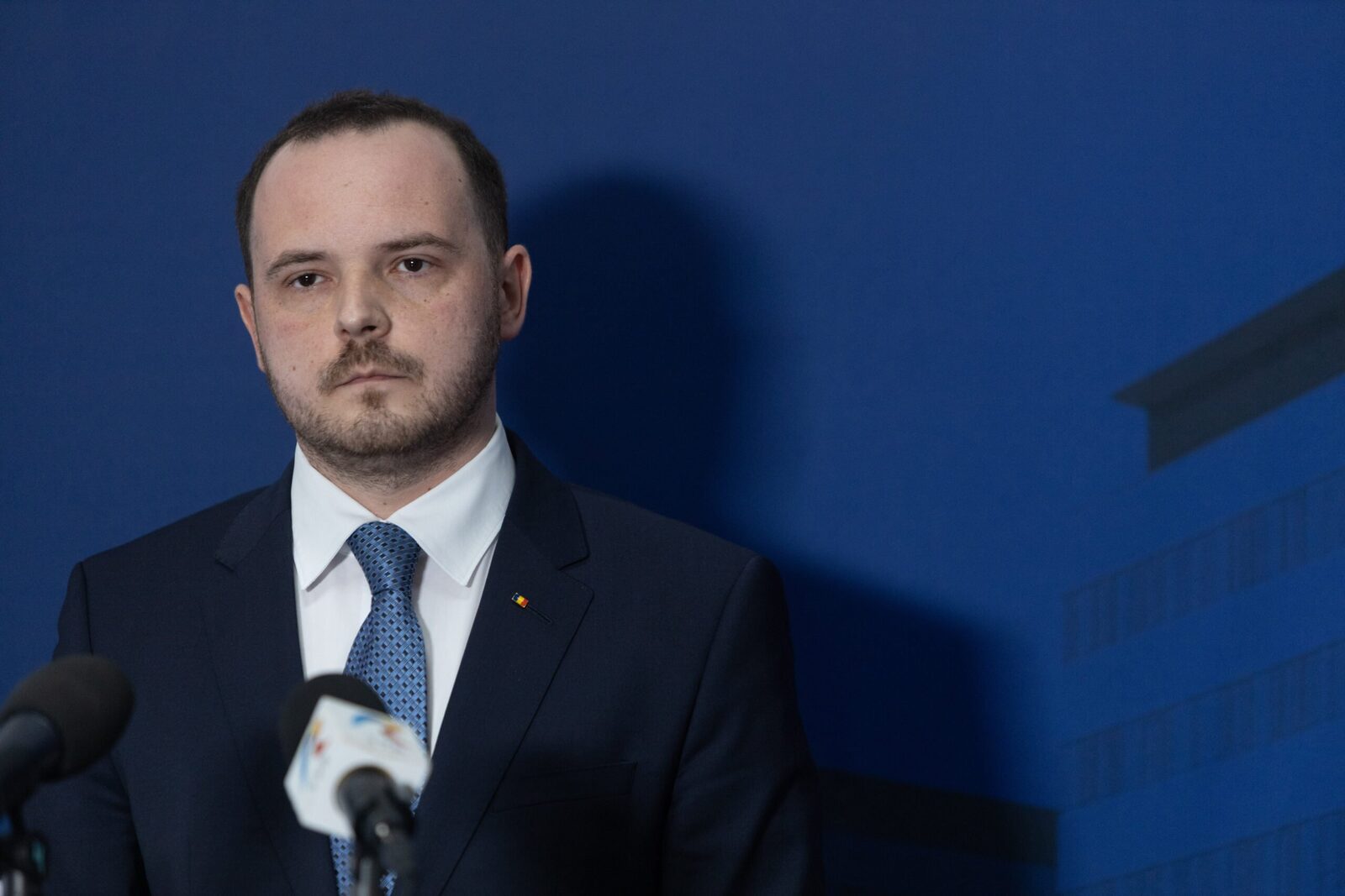 Rogobete: Reconstruirea încrederii în sistemul medical, prioritatea zero Ministrul Sănătății, Alexandru Rogobete, a subliniat vineri, în cadrul emisiunii „Atitudini” de la Gândul, că recâștigarea încrederii pacienților reprezintă una dintre principalele provocări ale sistemului medical românesc